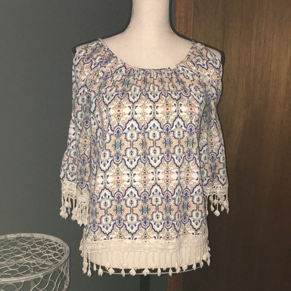 Donated Last day: 2/$5. Women’s Top